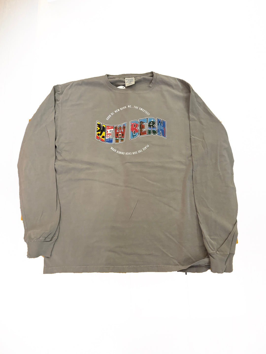 Good Ol' New Bern Mural T-Shirt, L/S, Concrete