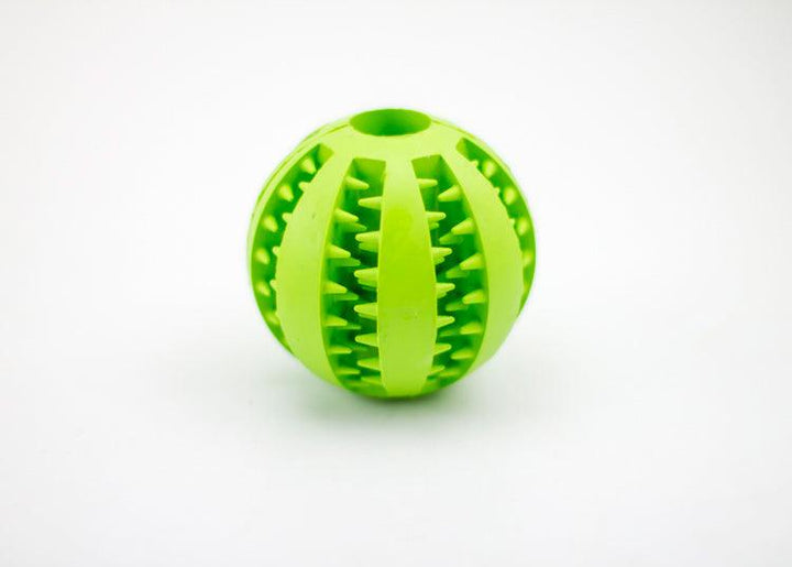 Minty Munch-N-Play Rubber Feeding Ball: 7Cm Red